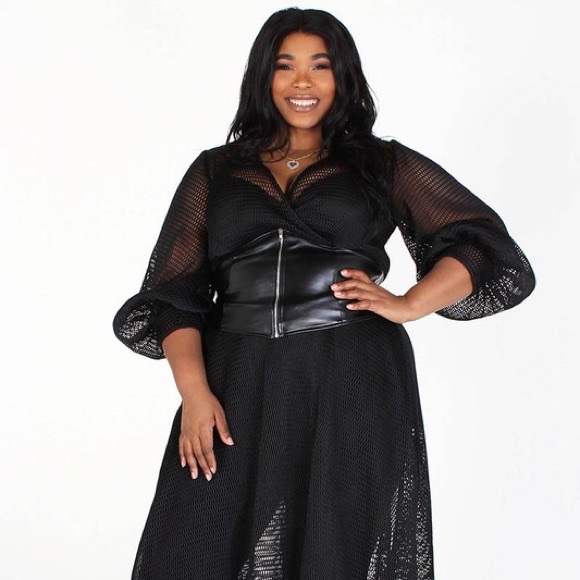 Sheer/Mesh Corset Maxi Dress - Picture 4 of 4